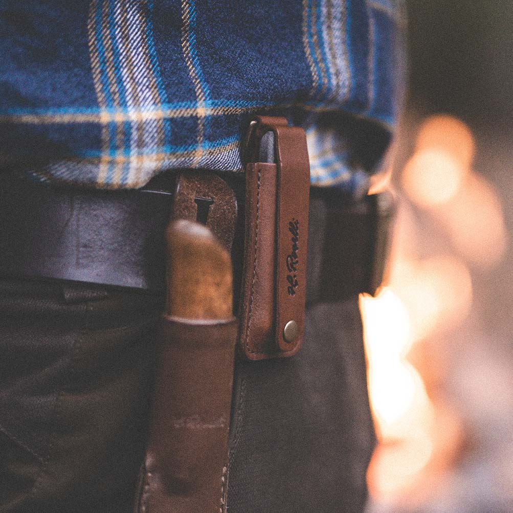 Slipsten i läderfodral