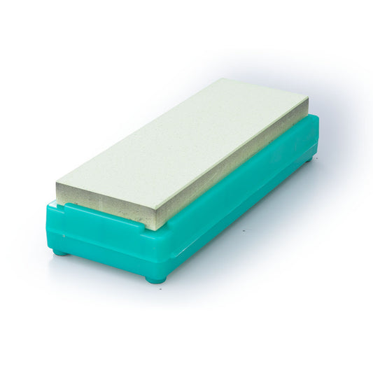 The Shapton Kuromaku #2000 is used to refine an already sharp edge. It removes the scratch pattern left by a #1000 stone and smooths the very tip of the edge.